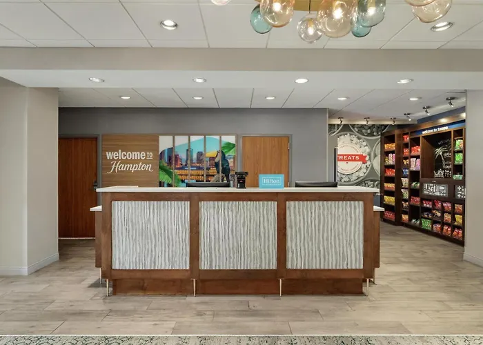 Hampton Inn & Suites By Hilton Tampa Busch Gardens Area